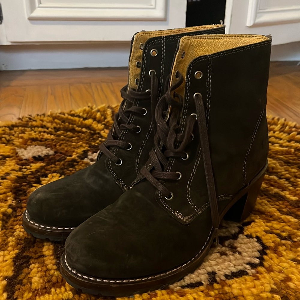 Frye Sabrina dark brown suede lace up boots with Vibram soles